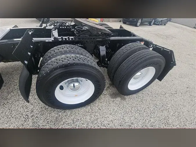 2020 FREIGHTLINER CA126