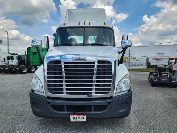 2019 FREIGHTLINER/MERCEDES CASCADIA 125