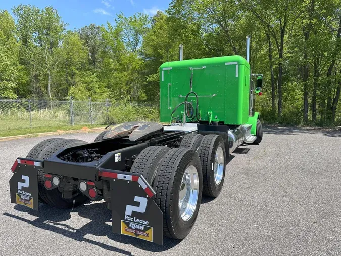 2021 Peterbilt 389