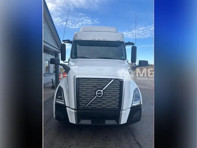 2021 VOLVO VNL64T740