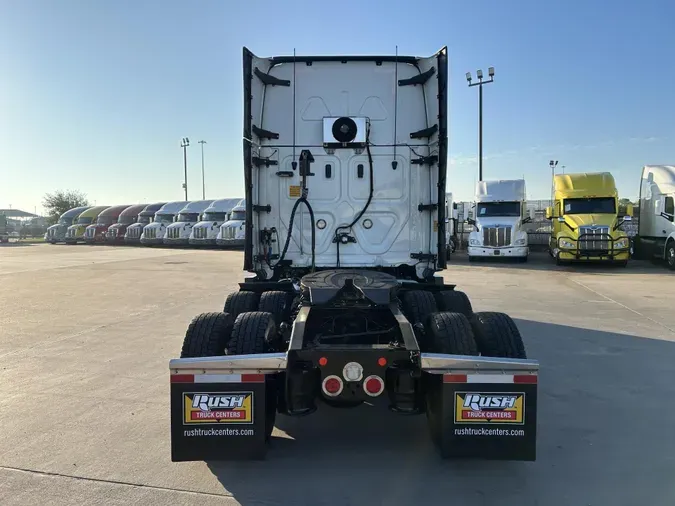 2021 Freightliner Cascadia