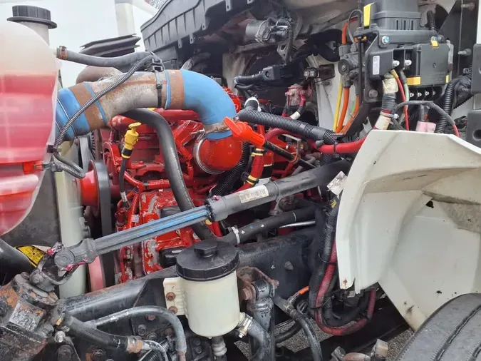 2019 NAVISTAR INTERNATIONAL 4300