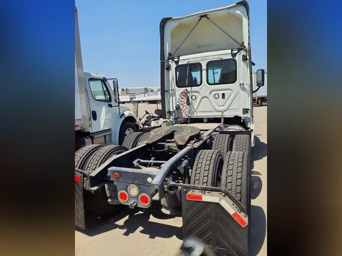 2019 FREIGHTLINER/MERCEDES CASCADIA 125