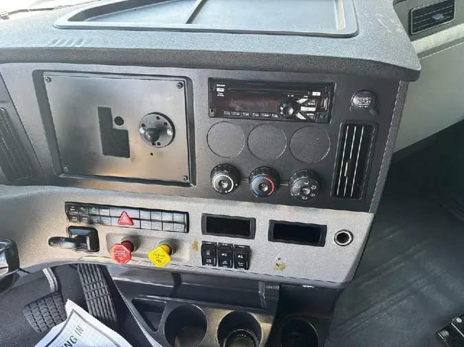 2020 FREIGHTLINER Cascadia 126