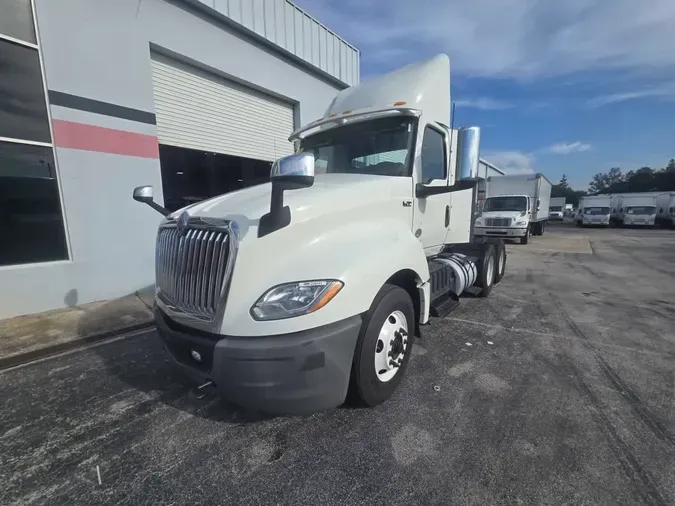 2020 NAVISTAR INTERNATIONAL LT625 DAYCAB T/A