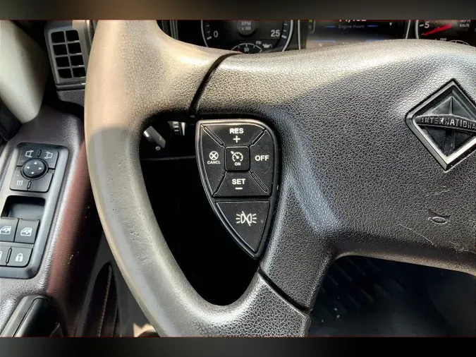 2022 INT LT625 6x4