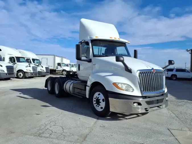 2019 NAVISTAR INTERNATIONAL LT625 DAYCAB T/A