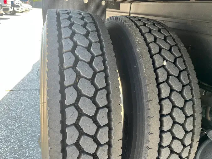 2024 Kenworth T280