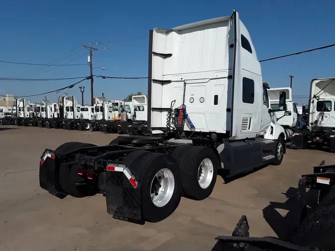 2020 NAVISTAR INTERNATIONAL LT625 SLPR CAB