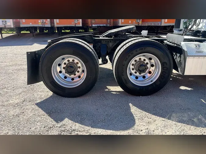 2020 Freightliner Cascadia 12683a7028b72e8ccfe4e08ac4d32d0e3e0