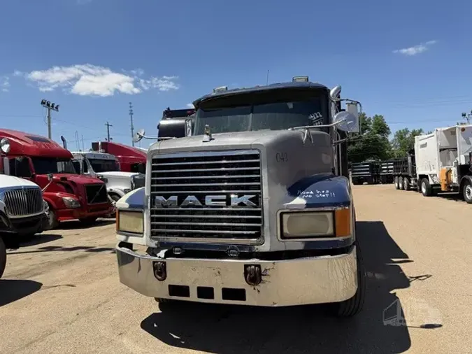 1998 MACK CH613