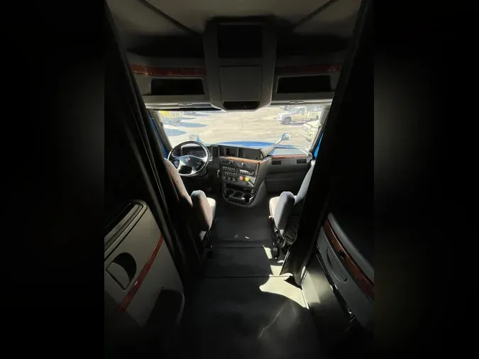 2022 International LT625