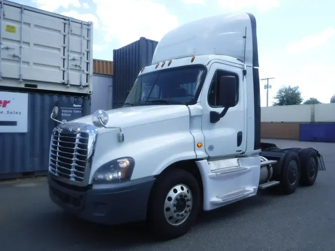 2019 FREIGHTLINER/MERCEDES CASCADIA 125