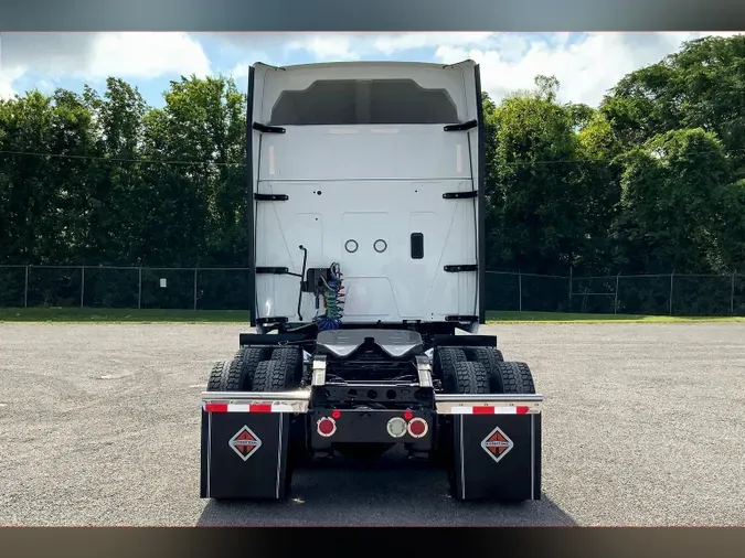 2023 INT LT625 6x4