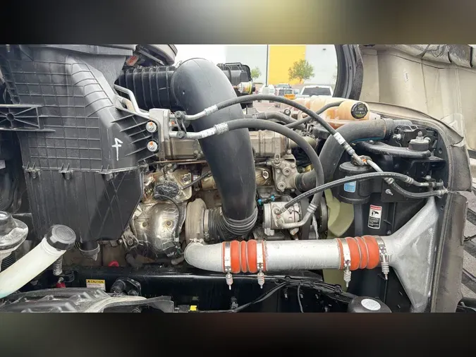 2025 Freightliner Cascadia 126