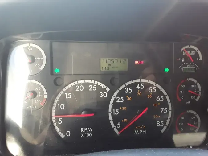 2016 FREIGHTLINER/MERCEDES M2 10683afcbd4bb12de40f85daf9b50729b9f