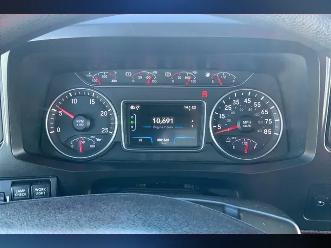 2022 INT LT625 6x4