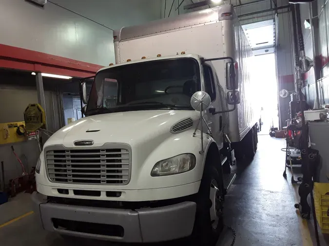 2018 FREIGHTLINER/MERCEDES M2 106