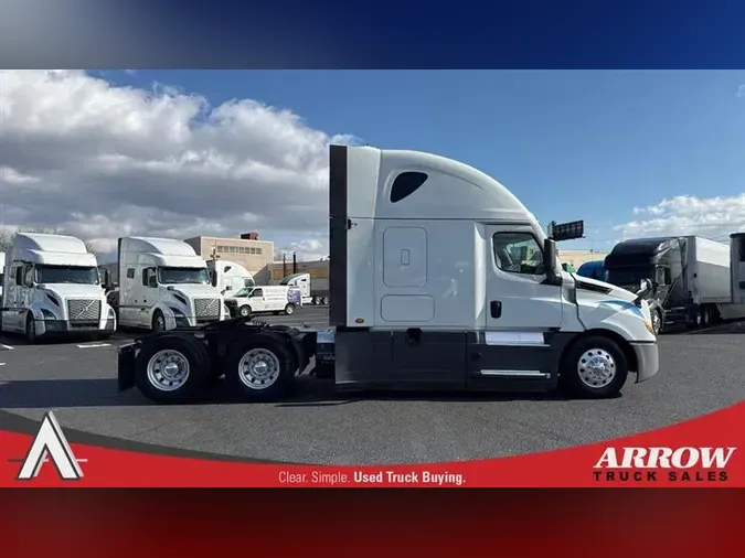 2020 FREIGHTLINER CA126