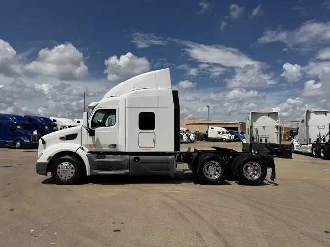 2020 Peterbilt 57983be1b5ce82dd865de7d863d1b3e787d