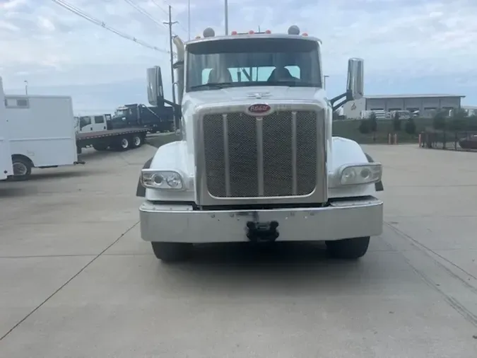 2017 Peterbilt 567