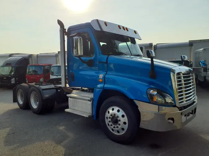 2018 FREIGHTLINER/MERCEDES CASCADIA 125