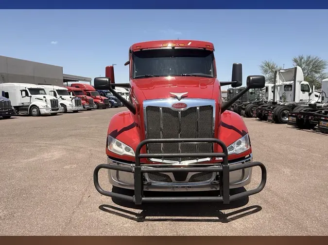 2022 Peterbilt 57983c17ce00e79a25ec4d83c27b12c13b7