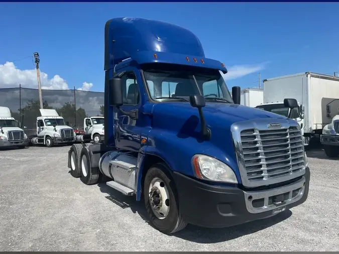 2020 FREIGHTLINER/MERCEDES CASCADIA 12583c27d0ea44026ac574ba4a6c638aa2c