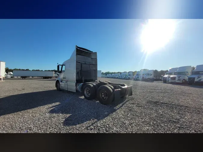 2019 Volvo VNL 740