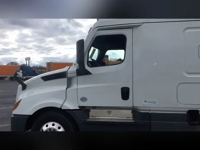 2022 Freightliner Cascadia 126