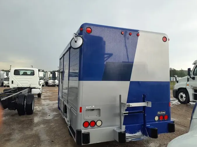 2019 ISUZU NRR