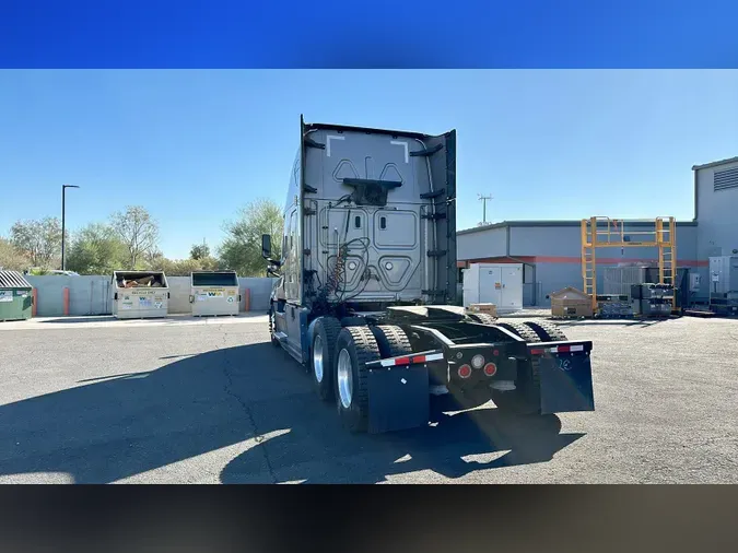 2020 Freightliner Cascadia