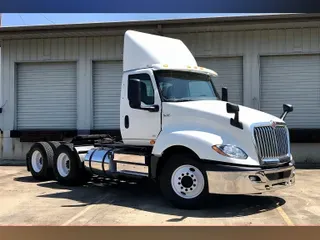 2019 INT LT625 6x4