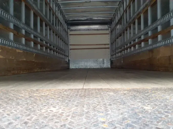 2018 FREIGHTLINER M2 106