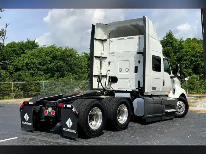 2022 INT LT625 6x4