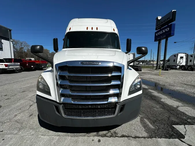 2019 Freightliner Cascadia 126