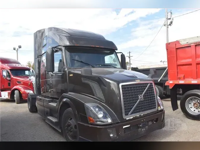 2015 VOLVO VNL42T670