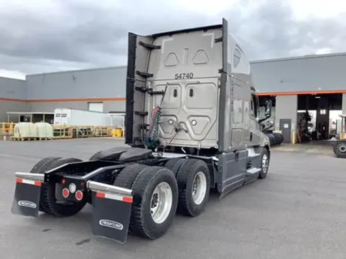 2023 Freightliner Cascadia