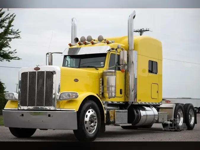 2020 PETERBILT 389