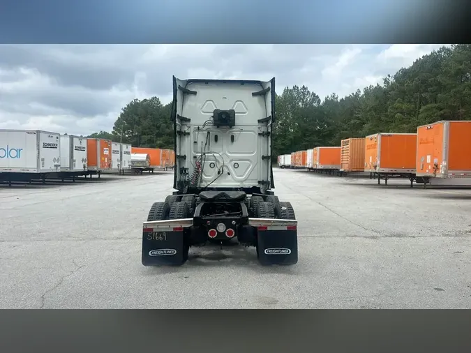 2021 Freightliner Cascadia
