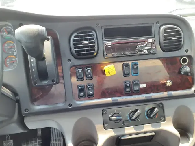 2019 FREIGHTLINER/MERCEDES M2 10683e5e01aef2c9ed0e88b66ca9186fc78