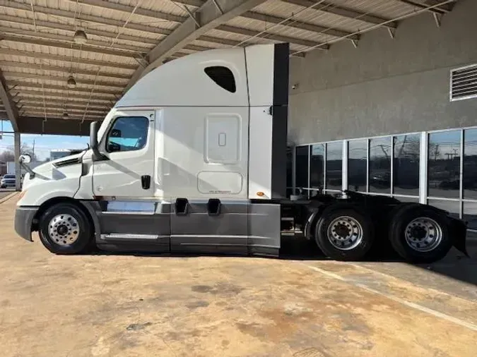 2020 Freightliner Cascadia