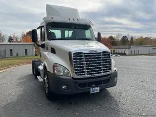2016 FREIGHTLINER X11364ST