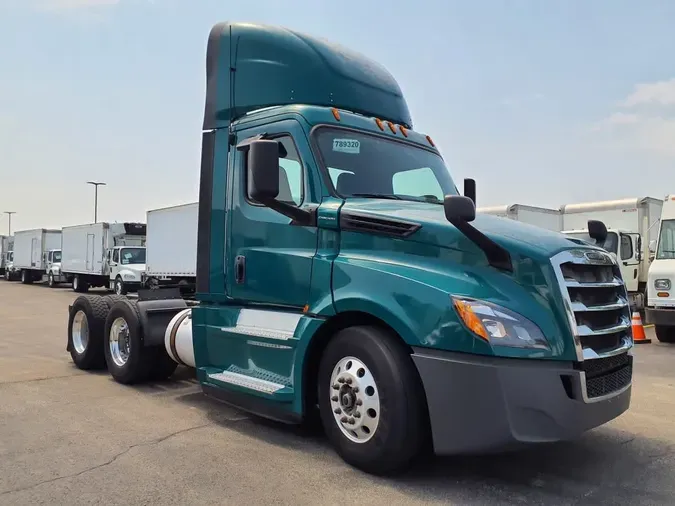 2019 FREIGHTLINER NEW CASCADIA PX12664
