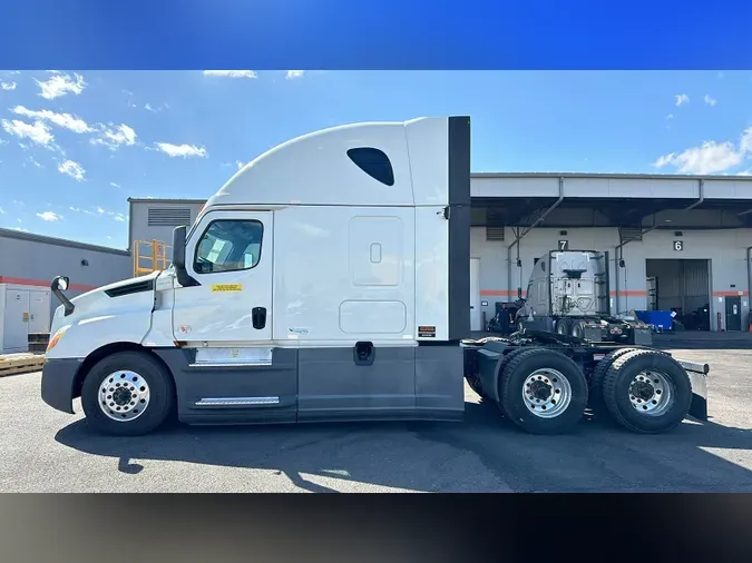 2020 Freightliner Cascadia