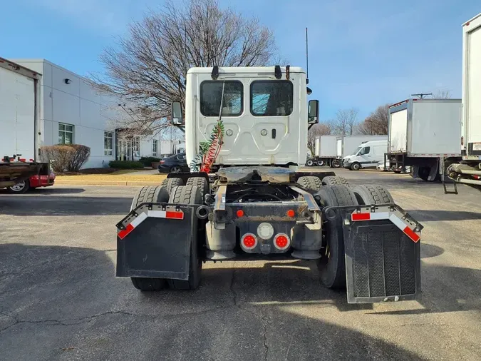 2018 FREIGHTLINER/MERCEDES CASCADIA 125