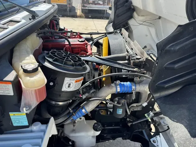 2019 Freightliner Business Class M2 106