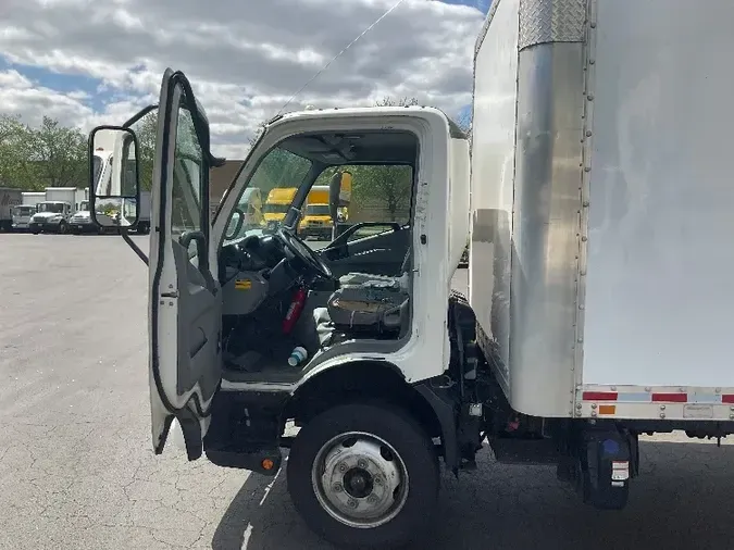 2017 HINO TRUCK 195