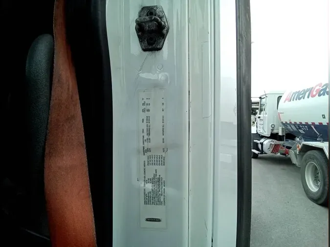 2019 Freightliner Cascadia 12583f2a68136bae8012a0aea240d141c55