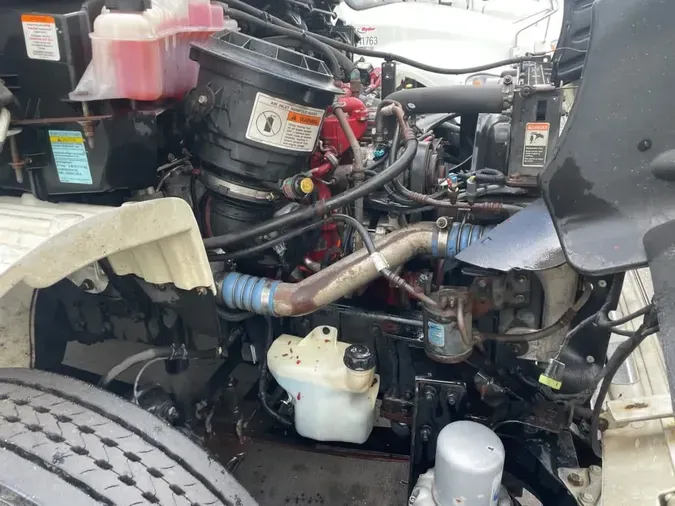 2017 FREIGHTLINER/MERCEDES M2 106